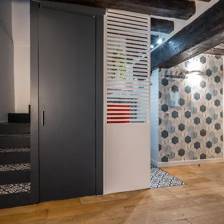 Apartment Cmg Turenne/ Temple *
